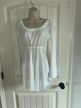 NEW Hard Tail White Long Sleeve Tunic Top Bell Sleeves Az M